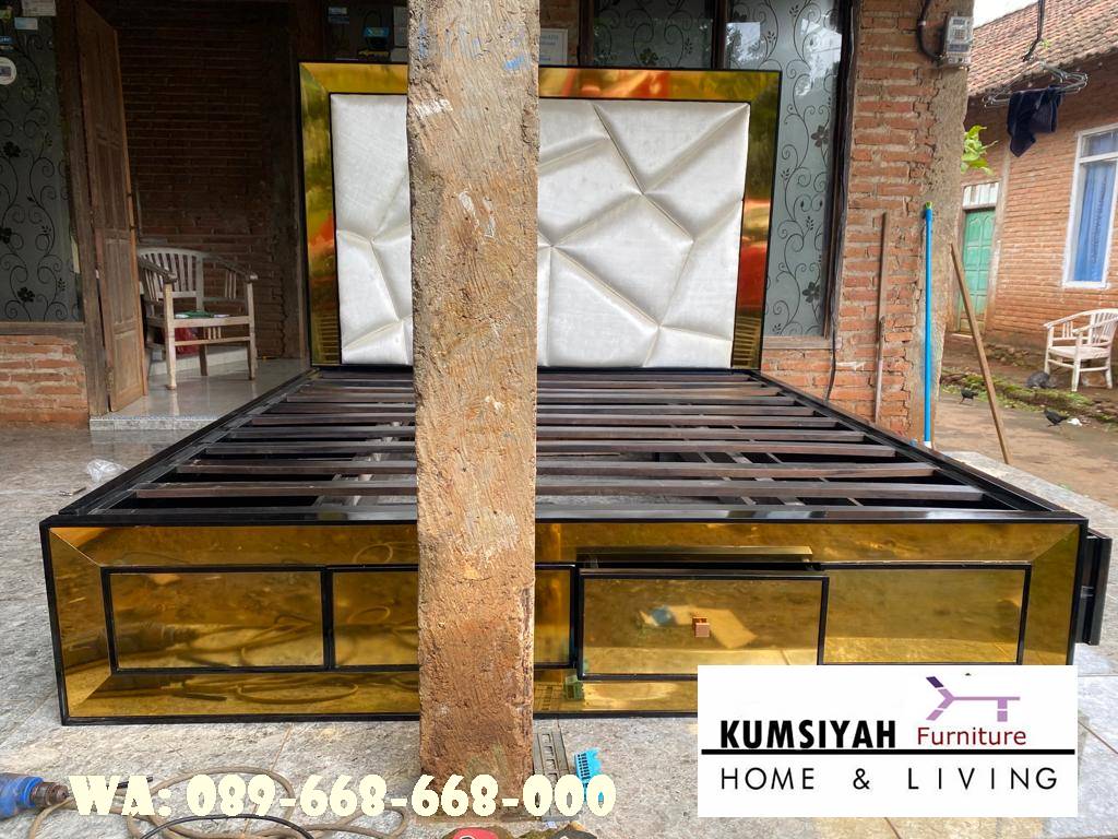 Jual Tempat Tidur Stainless Gold Mewah Berkualitas