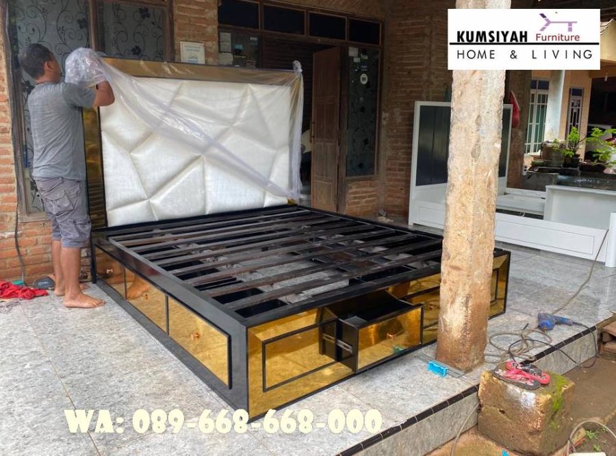 Jual Tempat Tidur Stainless Gold Mewah Berkualitas