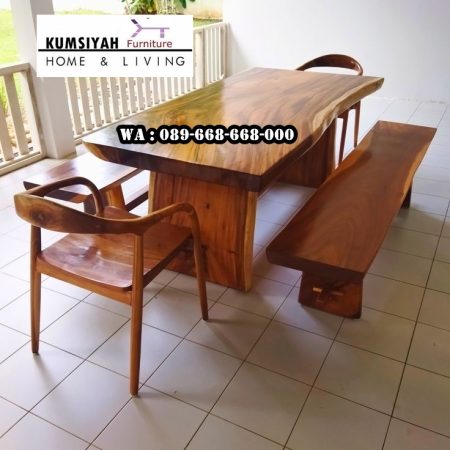 Meja Kayu Solid