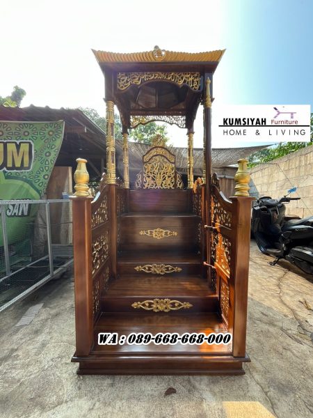 Mimbar Masjid Kubah Pintu Depan